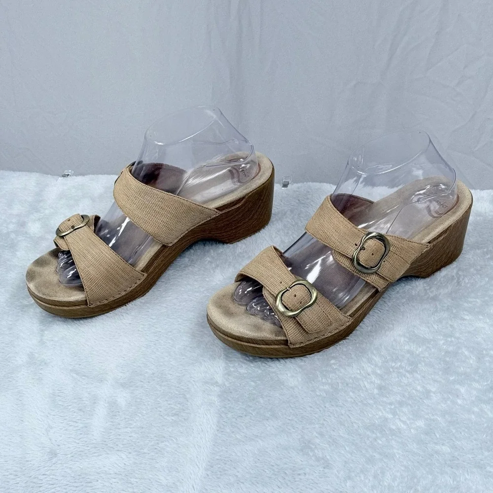 Dansko Sophie Wedge Sandals Womens 40 Tan Leather Double Strap Buckle Slides